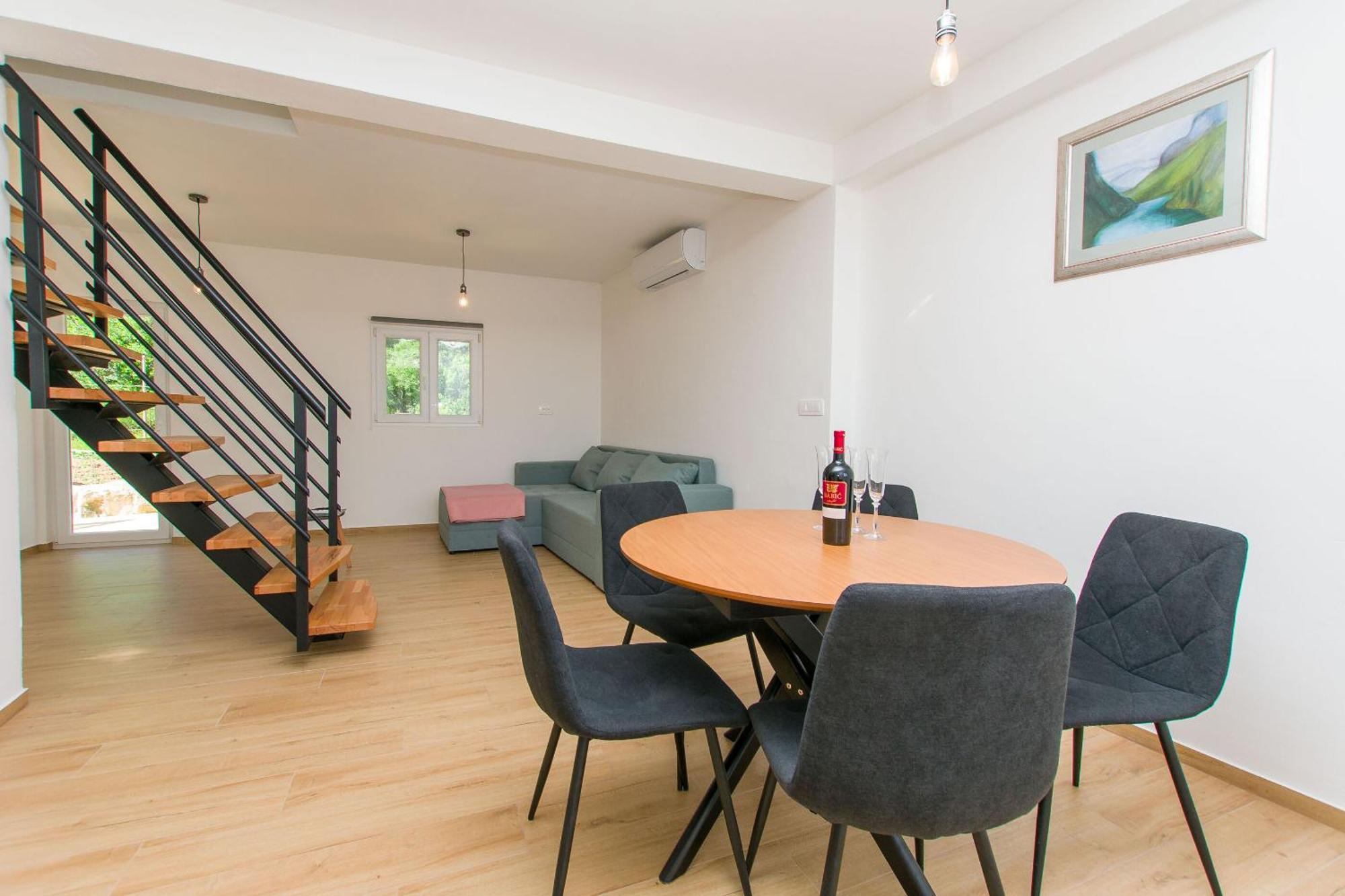Apartment Petea 奥米什 外观 照片