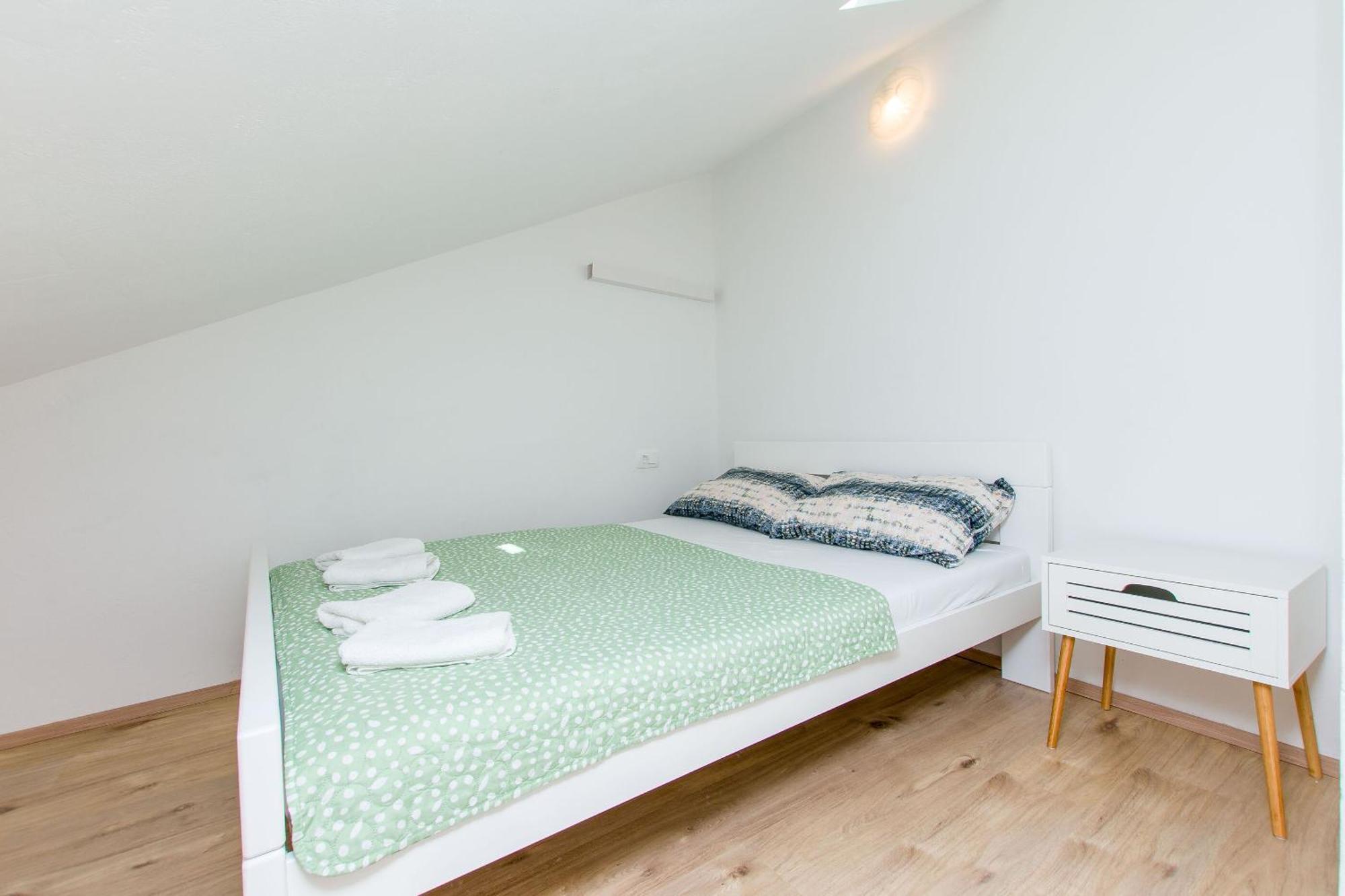 Apartment Petea 奥米什 外观 照片