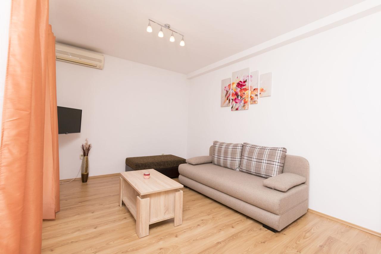 Apartment Petea 奥米什 外观 照片
